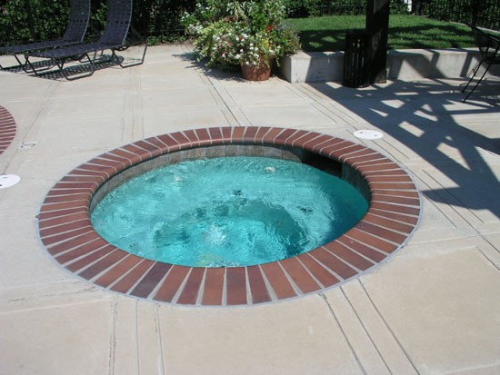 Colonial Plaza Apartments